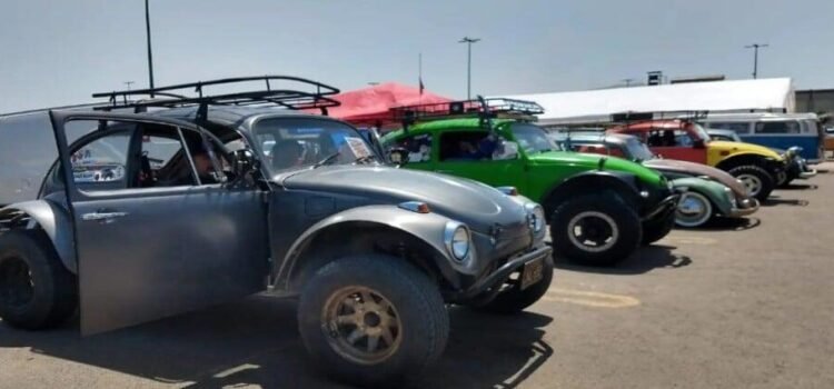 Tijuana celebró el día del vocho con una exhibición
