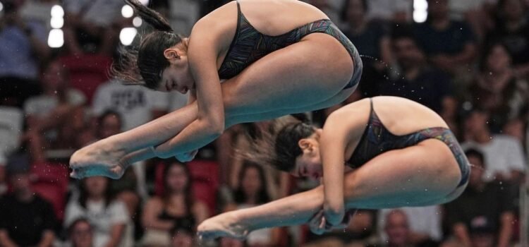 Sheinbaum reconoce a gemelas mexicanas por histórica medalla en clavados sincronizados