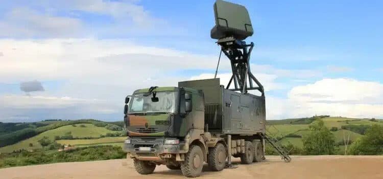 El Ejército del Aire de España aumenta sus capacidades de radar y todo es por las bandadas de pájaros
