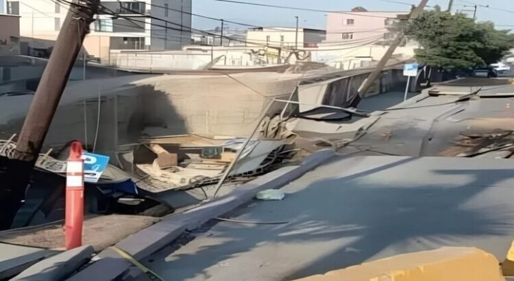 Se abre megasocavón de 90 metros en el centro de Tijuana