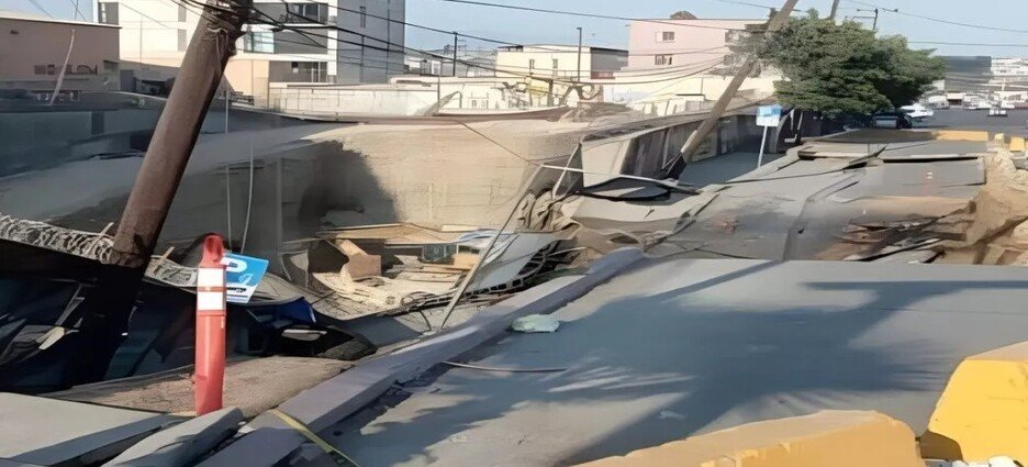 Se abre megasocavón de 90 metros en el centro de Tijuana