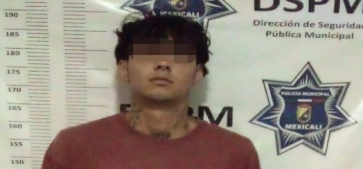 Detienen a joven por golpear a un hombre durante riña familiar