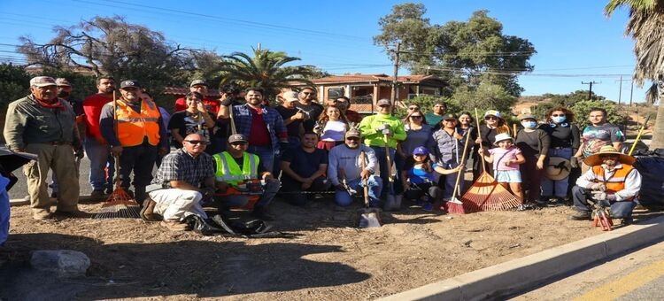 Impulsa Gobierno de Tecate rescate de espacios públicos con jornada de limpieza en el INIDE