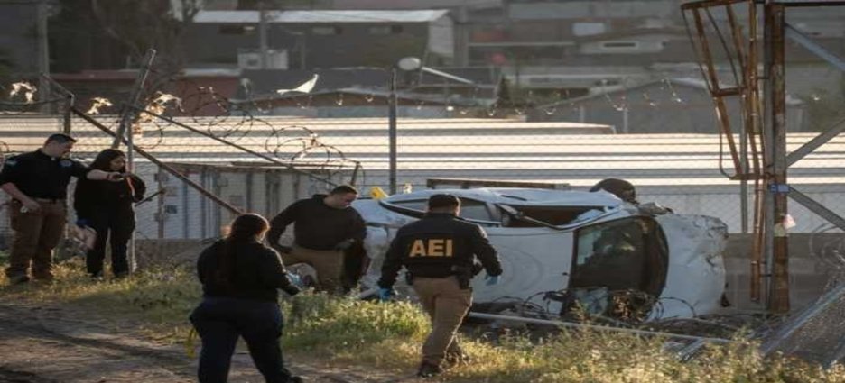 Pareja muere tras aparatosa volcadura en la carretera libre Tijuana-Tecate