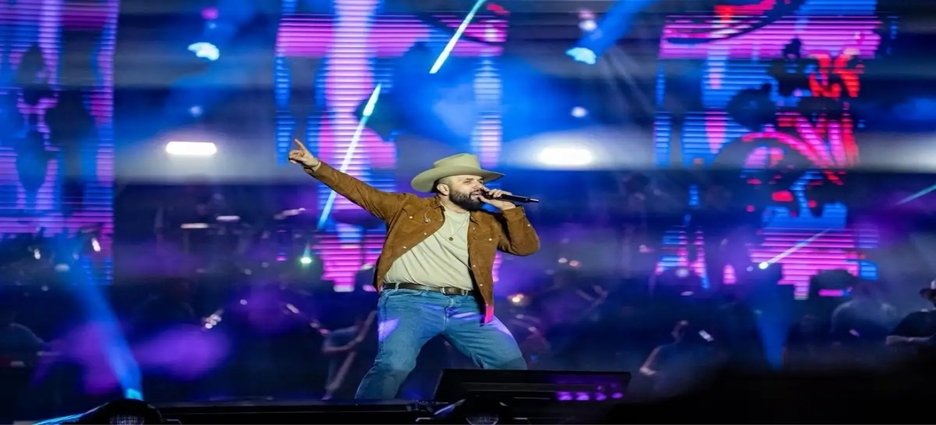 Baja asistencia marca concierto de Carín León en Tijuana