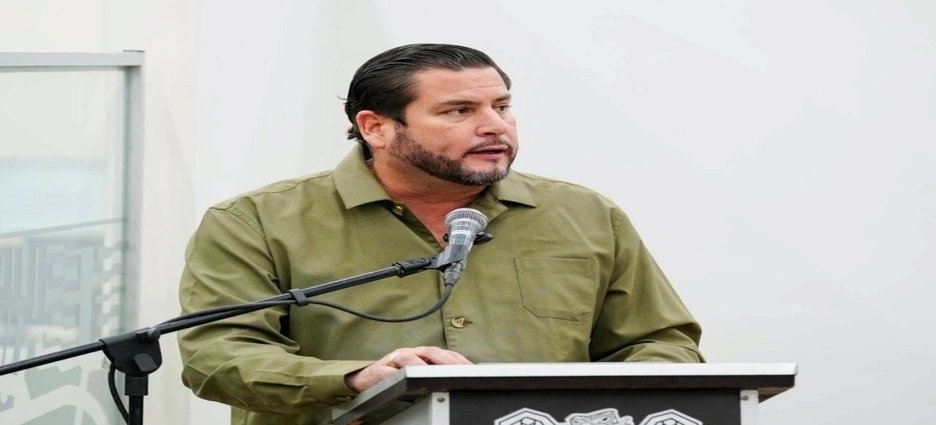 Ismael Burgueño se registra en proceso interno de Morena para buscar la gubernatura de Baja California